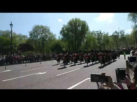 Royal Regiment Of Scotland Band - Changing The Guard