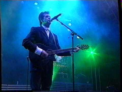 Runrig - Edge Of The World (Live Stirling Castle 1997)