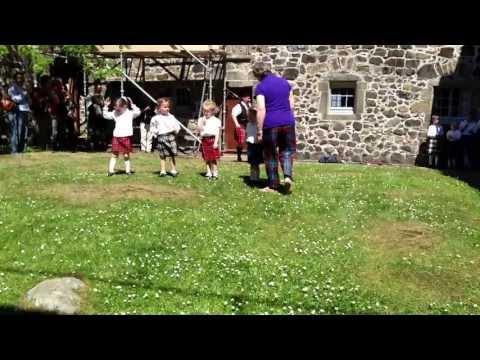 Kids Learn Ceilidh Dance