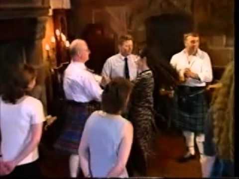 The Scottish Fiddle Orchestra - Strip The Willow