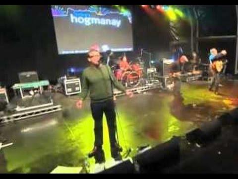 The Proclaimers - I'm Gonna Be (500 Miles) Live At Stirling Castle 2012