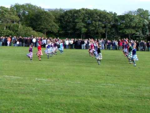 Wick Pipe Band 90th Anniversary - Highland Fling By Elise Lyall Dancers